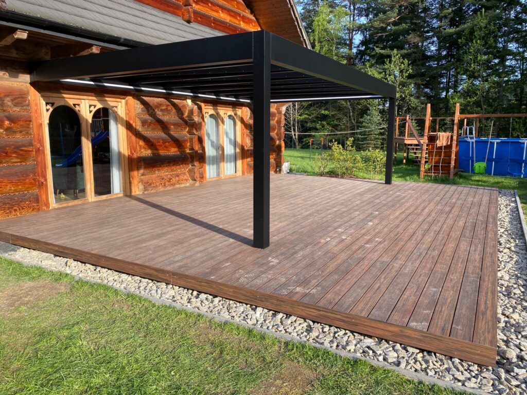 Pergola tarasowa z konstrukcji stalowej na wymiar – Insteel&Glass