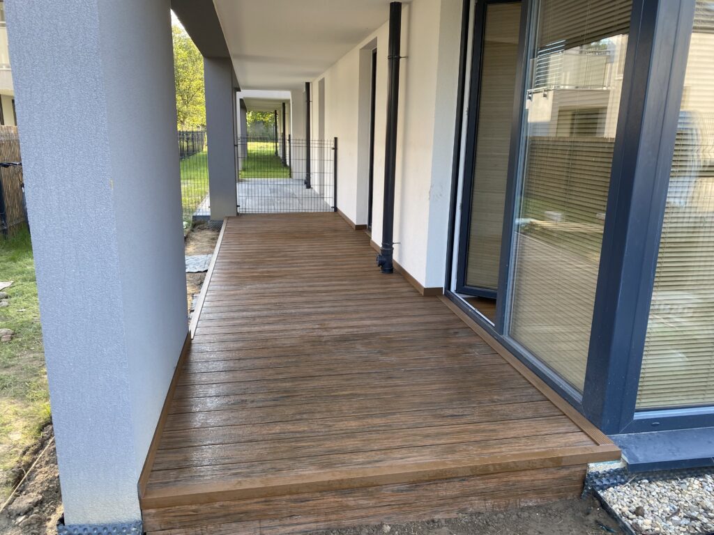Eleganckie tarasy kompozytowe Nowy Sącz – producent konstrukcji